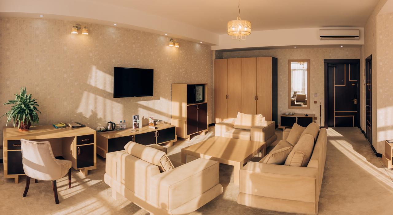 Megapolis Hotel Shymkent Exterior photo