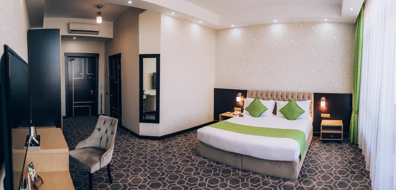 Megapolis Hotel Shymkent Exterior photo