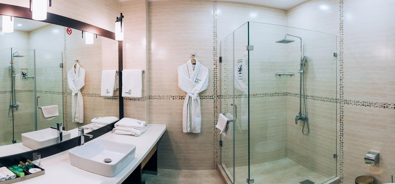 Megapolis Hotel Shymkent Exterior photo